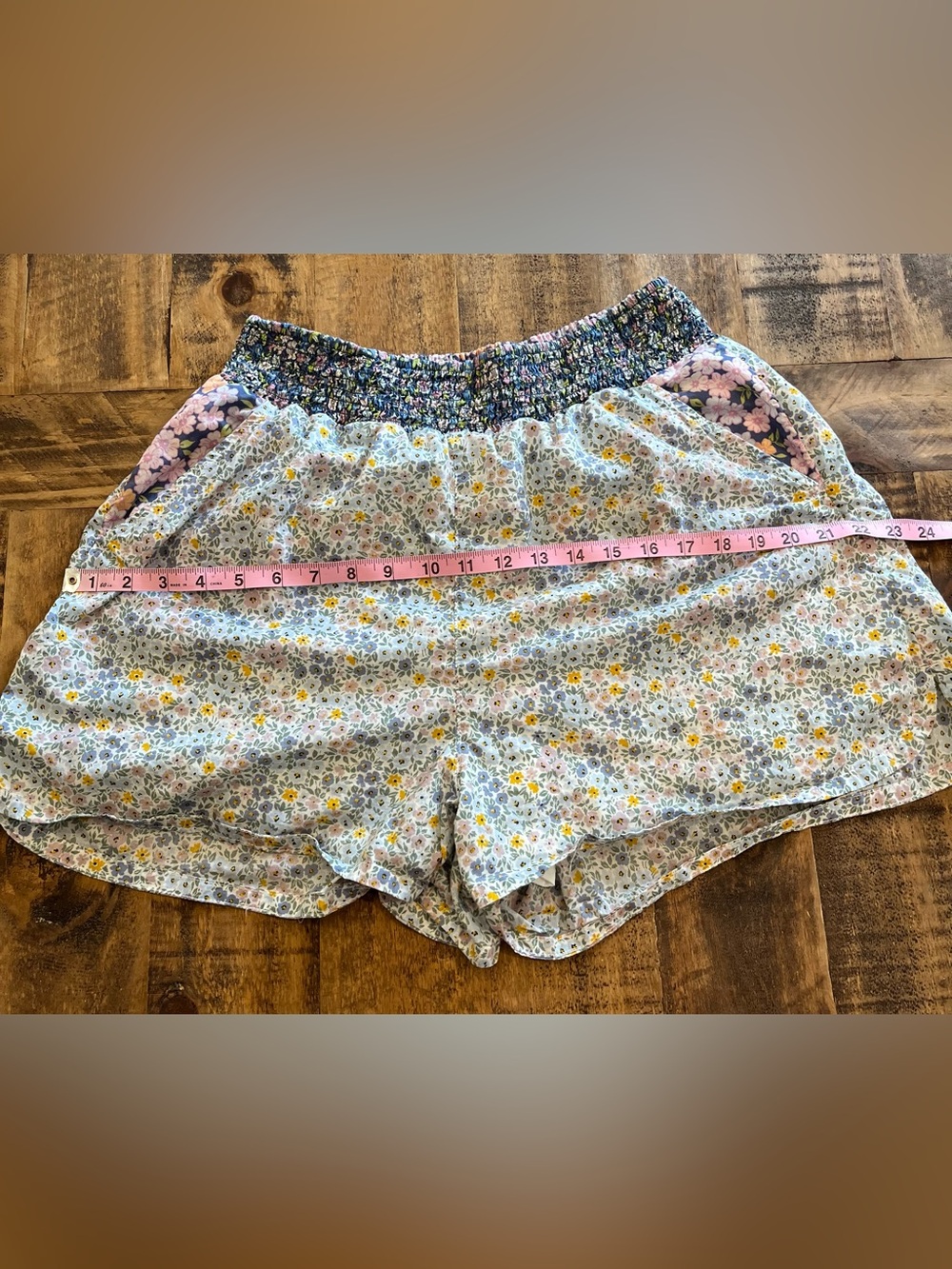 American Eagle Outfitters Floral Resort High-Waist Shorts in Light Blue and Navy - Picture 8 of 12
